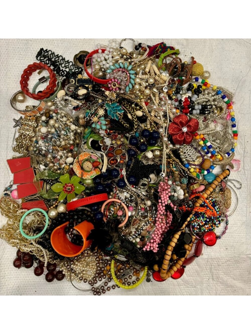 BIG 5+ Pound Bag Vtg-MOD Costume Jewelry Craft Repurpose Scrap Bead Lot 714